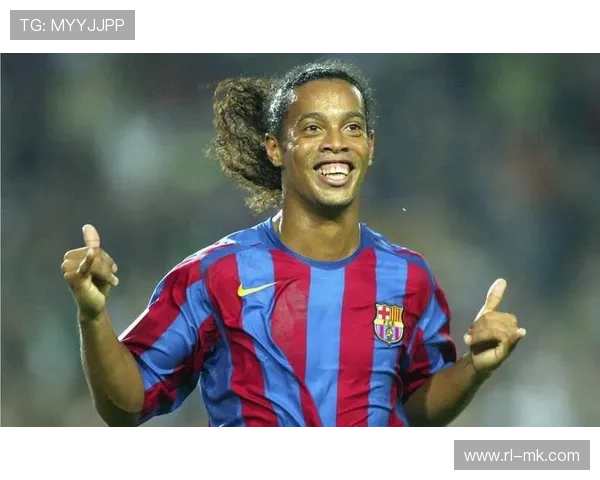 足球场上的女神力量：盘点那些活跃的足球球星女博主与她们的精彩瞬间